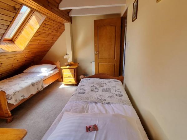 Hotel Karkonosze : photo 6 de la chambre studio supérieur