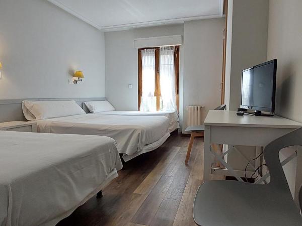 Pensión Romero : photo 1 de la chambre chambre triple