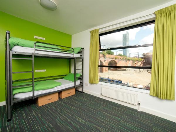 YHA Manchester : photo 1 de la chambre lit dans dortoir pour femmes de 4 lits