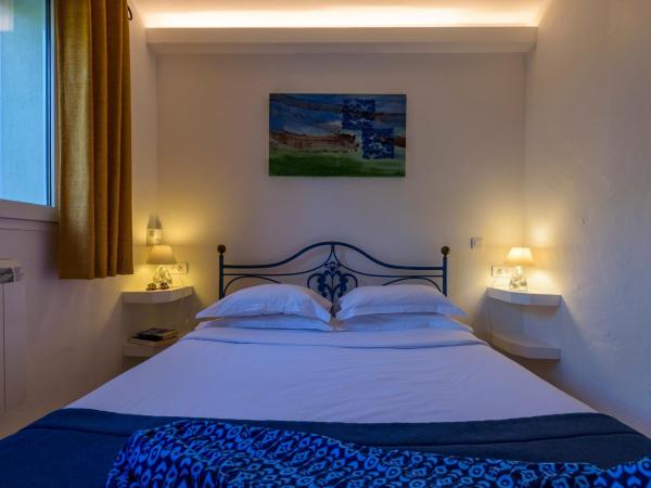 Résidence Vasca d'Oro : photo 2 de la chambre villa prestige 1 chambre avec piscine privée