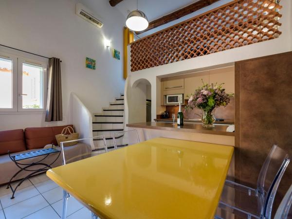 Résidence Vasca d'Oro : photo 1 de la chambre villa prestige 1 chambre avec piscine privée