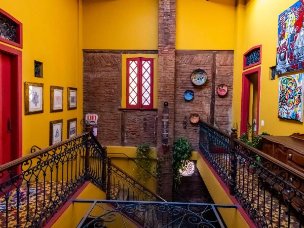 Pousada Des Arts : photo 1 de la chambre chambre triple avec balcon - vue sur mer