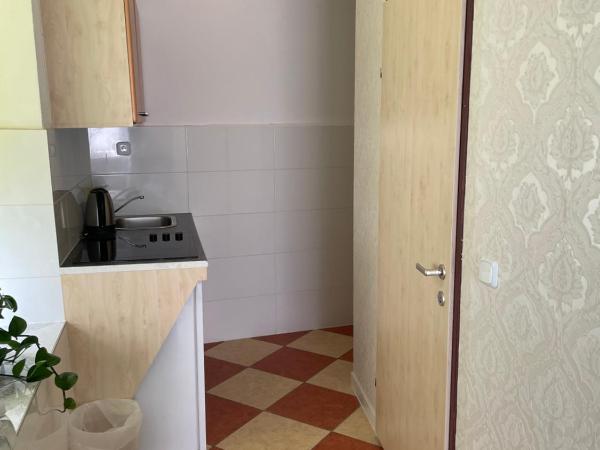 Viktoria : photo 5 de la chambre chambre triple avec salle de bains privative