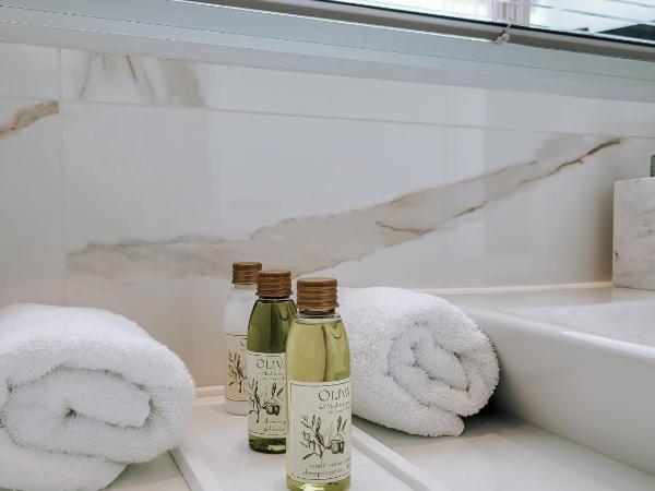 B&B Demar Residence & Dependance : photo 9 de la chambre chambre de luxe avec terrasse - vue sur mer