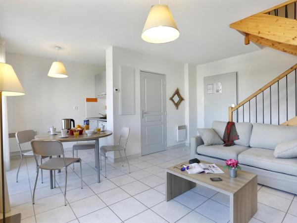 Vacancéole - Résidence Cap Camargue : photo 6 de la chambre appartement duplex (6 adultes)