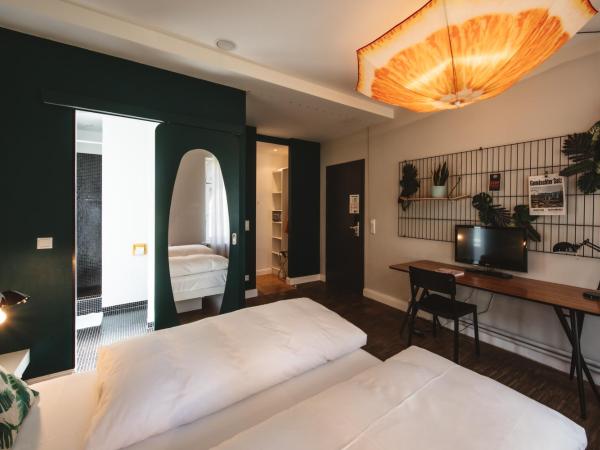 Superbude Hamburg Altona : photo 4 de la chambre chambre deluxe m type maison d'hôtes