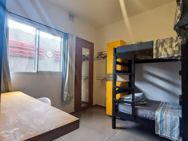 Hostel Brooklin : photo 4 de la chambre lit dans un dortoir femmes de 4 lits avec salle de bains privative