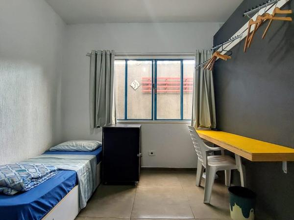 Hostel Brooklin : photo 3 de la chambre chambre simple avec salle de bains privative