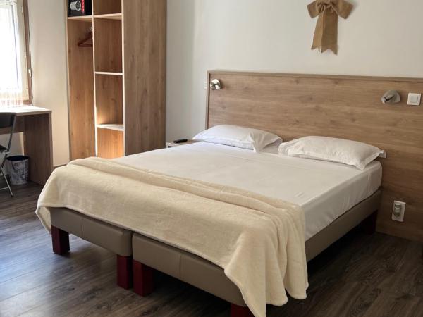 Hotel Lutetia : photo 3 de la chambre chambre familiale (2 adultes et 2 enfants)