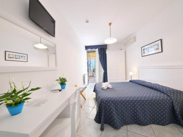 Hotel Noris : photo 6 de la chambre chambre double avec balcon