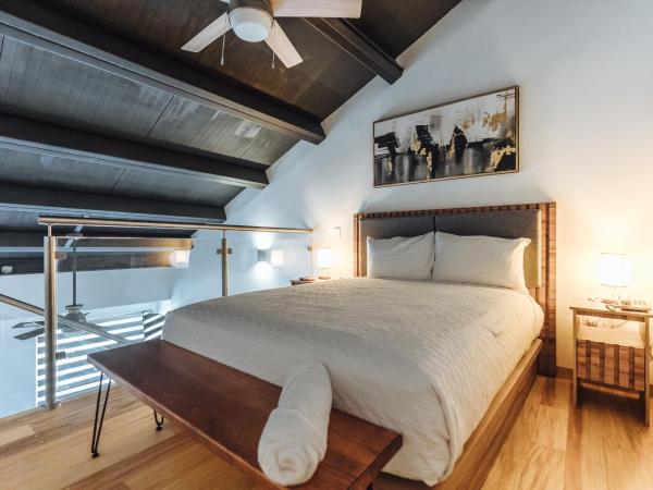 Loft Hotel Malecón Vallarta : photo 3 de la chambre suite supérieure lit king-size