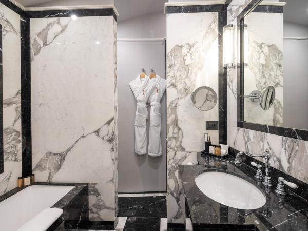 Le Yaca Saint-Tropez : photo 8 de la chambre chambre double deluxe - vue sur mer