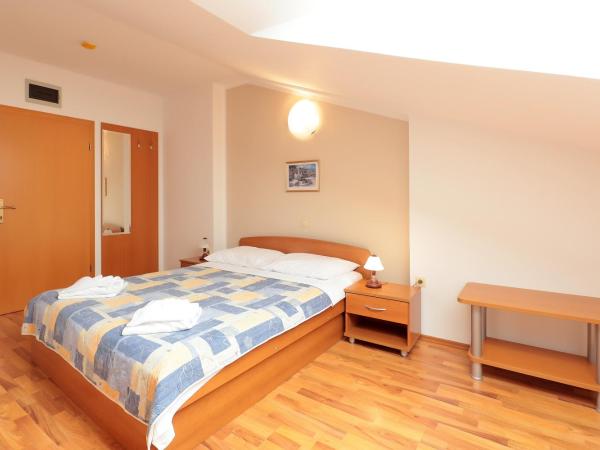 Resort Trcol : photo 2 de la chambre chambre double Économique