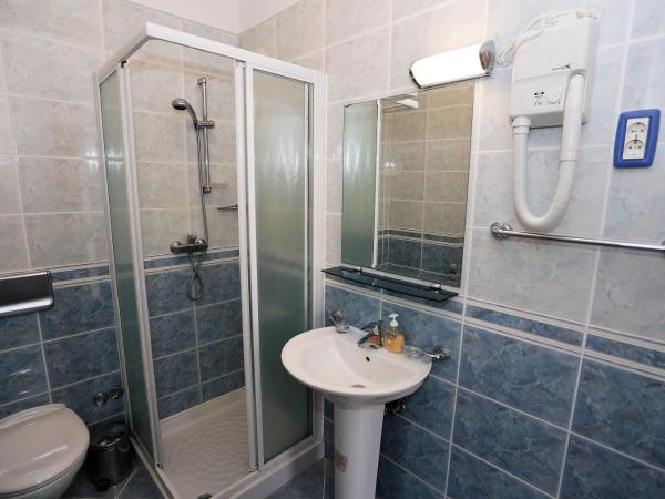 Villa Ivana B&B : photo 7 de la chambre chambre double avec balcon - vue sur mer