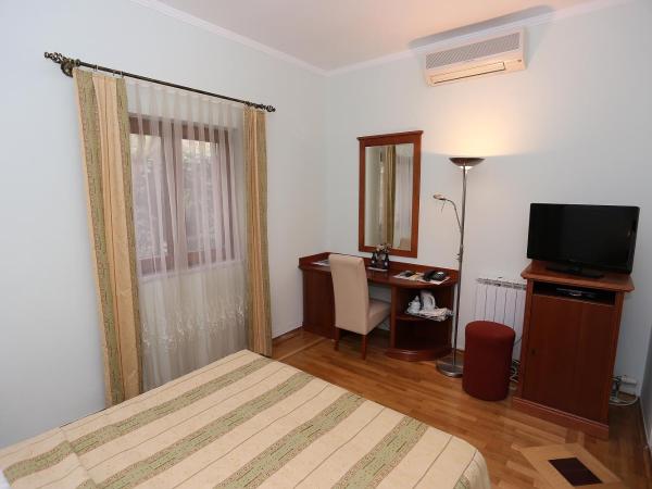 Villa Ivana B&B : photo 2 de la chambre chambre double sans balcon