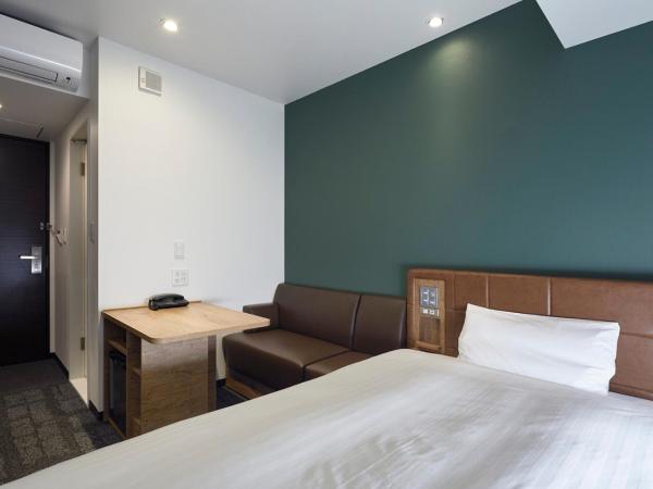 Via Inn Shinsaibashi : photo 1 de la chambre chambre double b - non-fumeurs