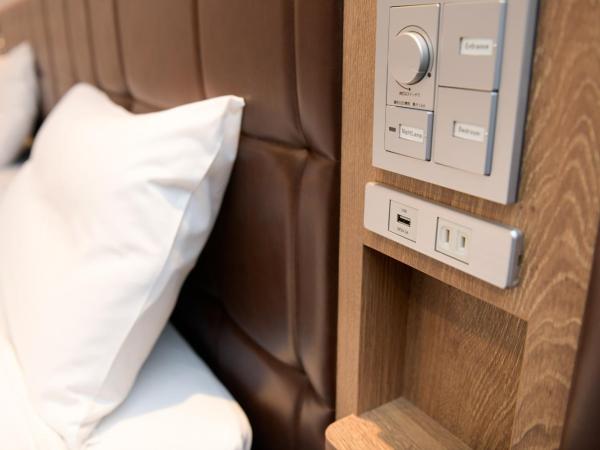 Via Inn Shinsaibashi : photo 6 de la chambre chambre simple - non-fumeurs