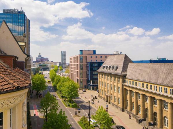 NP Hotel Königshof : photo 10 de la chambre appartement avec balcon