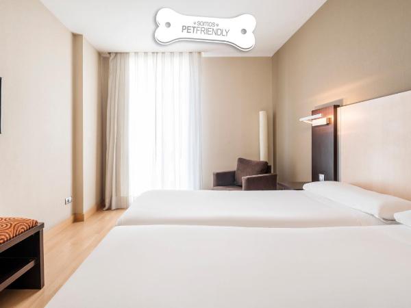 Ilunion Auditori : photo 1 de la chambre chambre double - animaux domestiques acceptés