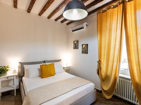 Rooms Old Port Genova : photo 3 de la chambre chambre deluxe (2 adultes + 1 enfant)