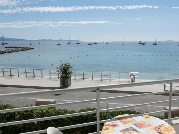 Les Stoechades : photo 5 de la chambre studio - vue sur mer