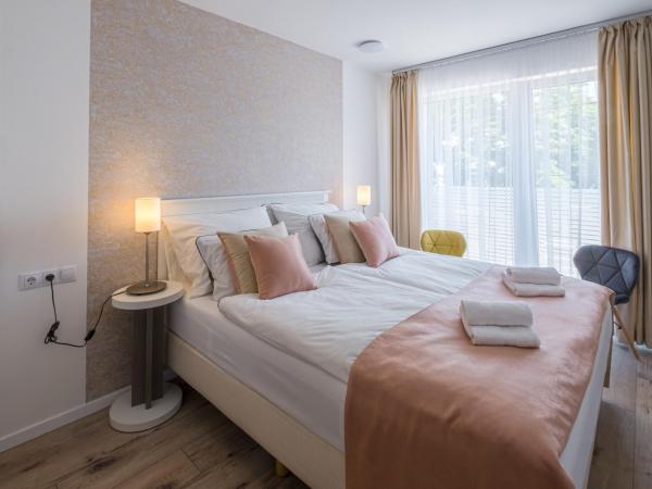 Füred Centrum Panzió : photo 2 de la chambre chambre standard lit queen-size