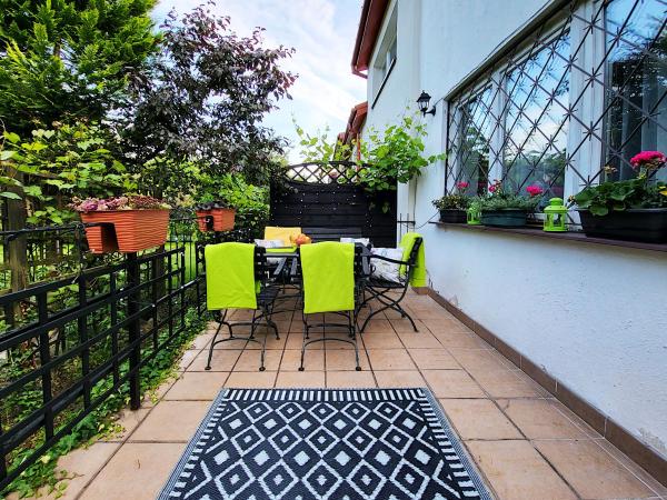 HUSARSKA 60 : photo 5 de la chambre chambre double standard