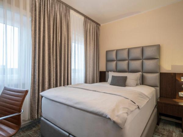 NP Hotel Königshof : photo 5 de la chambre chambre simple supérieure