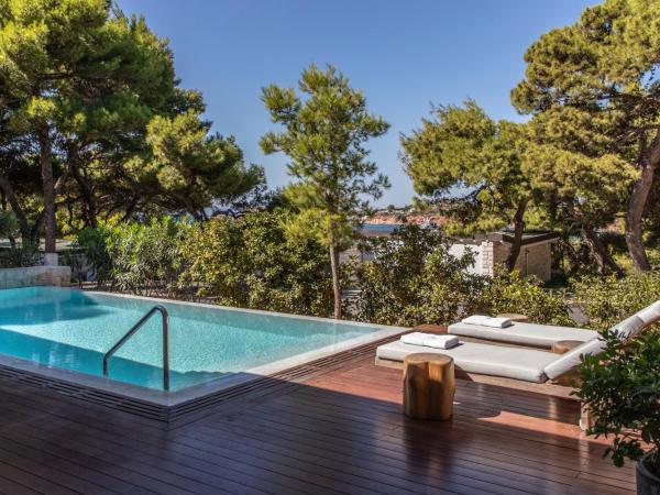 Four Seasons Astir Palace Hotel Athens : photo 1 de la chambre suite bungalow avec piscine - vue sur jardin