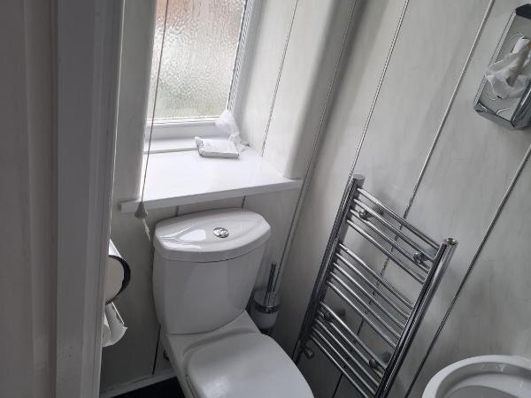 Queens Plaza Hotel : photo 7 de la chambre chambre lits jumeaux