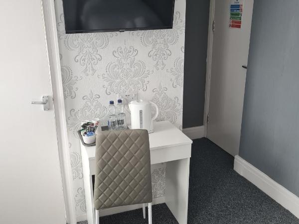 Queens Plaza Hotel : photo 1 de la chambre chambre lits jumeaux - vue sur mer