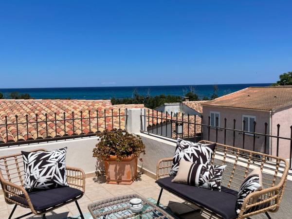 Hôtel Restaurant La Caravelle : photo 1 de la chambre chambre triple supérieure - vue sur mer