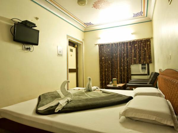 Hotel Kalyan : photo 6 de la chambre chambre double standard