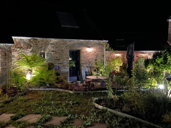 L'ARDOISIÈRE, maison d'hôtes et d'amis : photo 1 de la chambre chambre quadruple en duplex