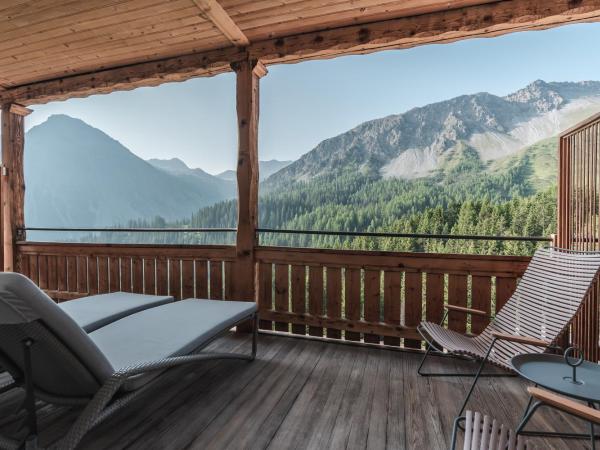 Hotel Alpensonne - Panoramazimmer & Restaurant : photo 8 de la chambre chambre double avec balcon et vue panoramique