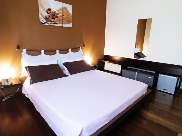 Colazione da Augusta - Guesthouse : photo 3 de la chambre chambre double avec salle de bains privative extérieure