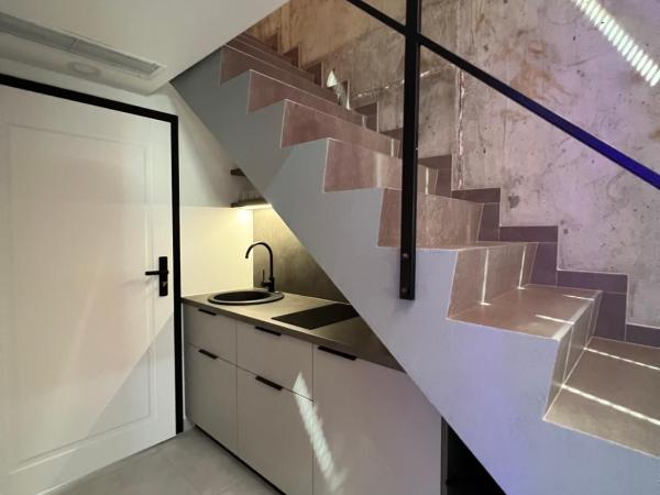 NEON APARTMENTS : photo 6 de la chambre appartement en duplex