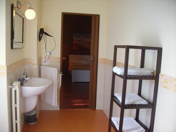 Dolci Ricordi : photo 2 de la chambre chambre double avec salle de bains privative
