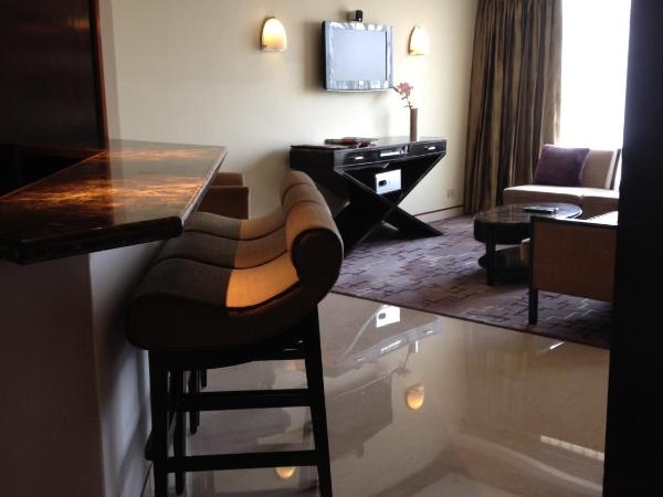 Blue Diamond Pune IHCL SeleQtions : photo 2 de la chambre presidential suite with 2 way airport transfer