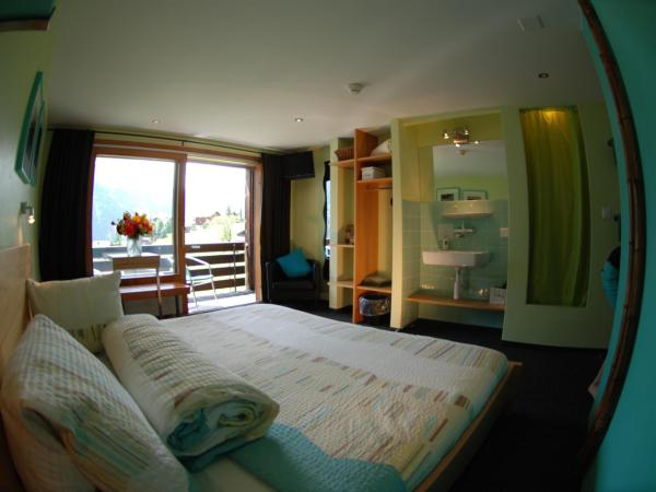 Hotel Lauberhorn - Home for Outdoor Activities : photo 8 de la chambre chambre double avec balcon - vue sur eiger