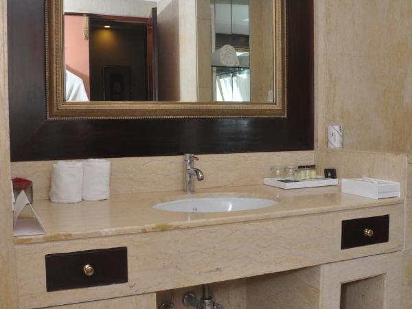 The Hans, New Delhi : photo 9 de la chambre suite de luxe