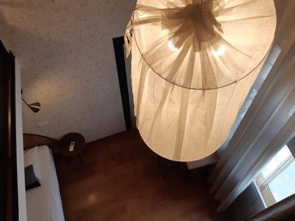 Hôtel Des Arts, Artisanal et Indépendant : photo 6 de la chambre chambre familiale