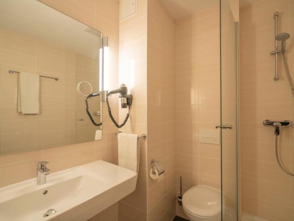 NP Hotel Königshof : photo 8 de la chambre chambre simple