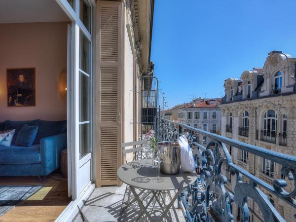 Maison Lamartine - Nice : photo 6 de la chambre appartement lamartine