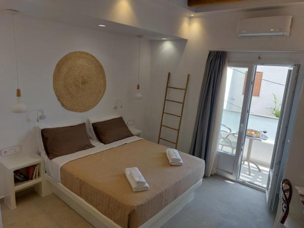 Elite Suites Naxos : photo 3 de la chambre chambre double deluxe avec balcon