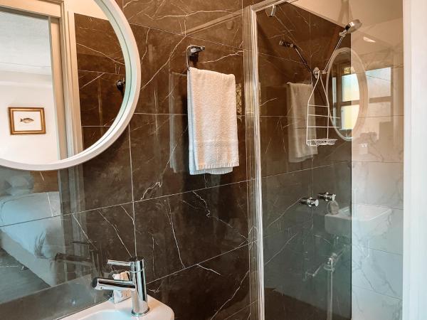 Sea Breeze on Main Beach : photo 10 de la chambre appartement avec balcon