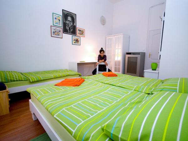 CentrÁlom Apartman : photo 2 de la chambre chambre triple