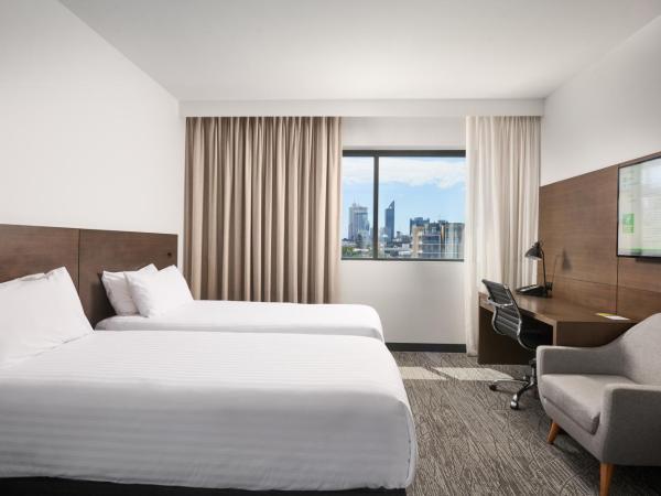 Holiday Inn West Perth, an IHG Hotel : photo 4 de la chambre chambre lits jumeaux standard - vue sur ville