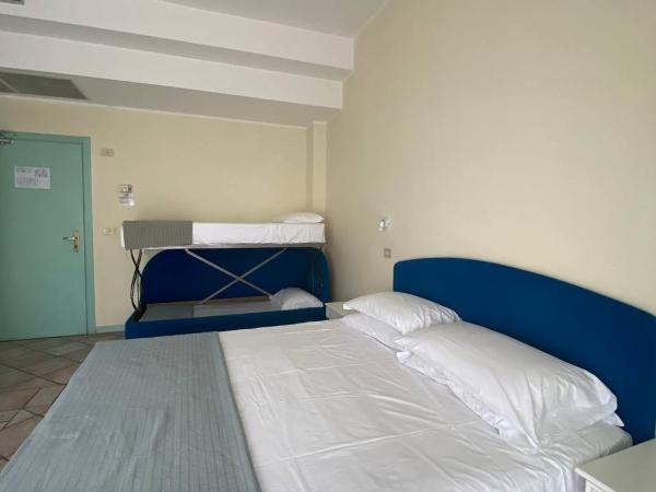 Bellariva Feeling Hotel : photo 3 de la chambre chambre quadruple Économique avec balcon