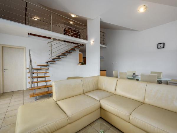 Adria Apartments : photo 2 de la chambre appartement en duplex